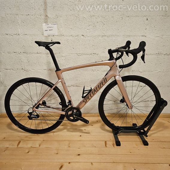 Vends vélo route Spécialized Roubaix Sport
