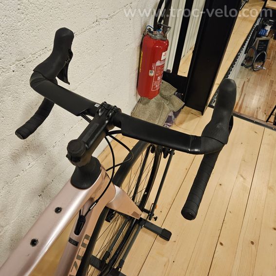 Vends vélo route Spécialized Roubaix Sport - 2