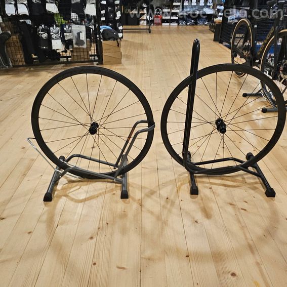 Vends vélo route Spécialized Roubaix Sport - 3