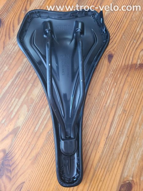 Selle SQLAB ergowave 612 active 2.1 - 3