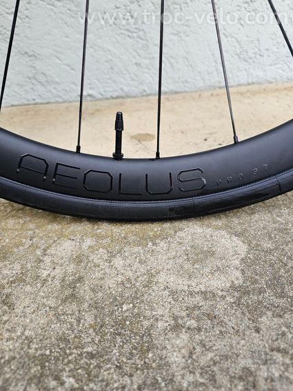 Roues carbone Bontrager Aeolus Pro 37 TLR + pneus GP5000 - 3