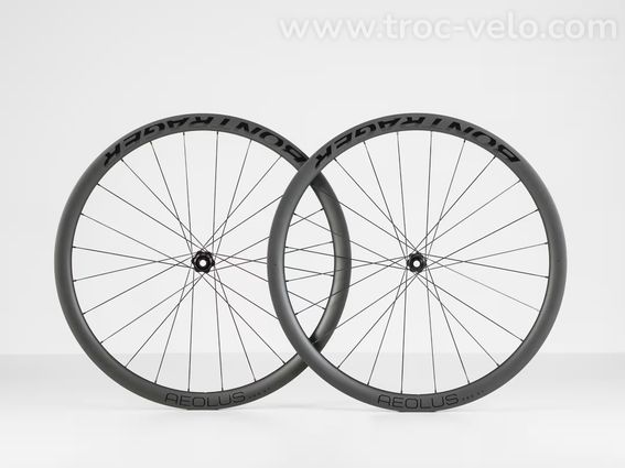 Roues carbone Bontrager Aeolus Pro 37 TLR + pneus GP5000 - 6