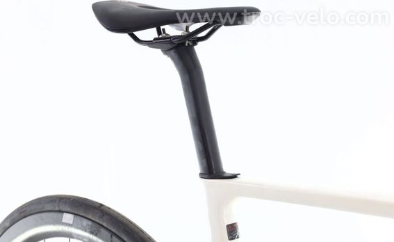 Produit Reconditionne    Focus Izalco Max Di2 12v    Gris   Velo De Route   Tres Bon Etat - 8