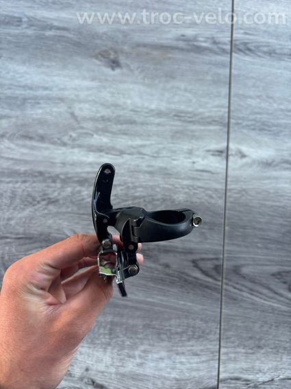 Derraileur avant shimano 105 - 2