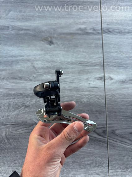 Derraileur avant shimano 105 - 3