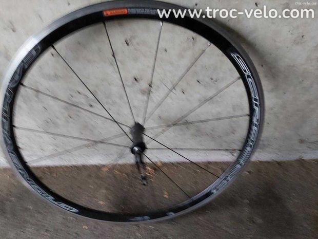 Roue avant scirocco campagnolo - 1