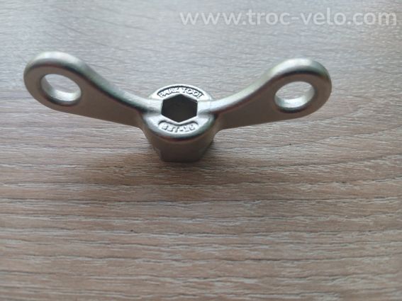 outil pour capot de manivelle auto-extractible BBT-16 - 2