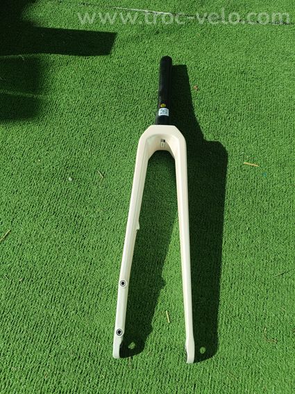Fourche carbone Adris - 5
