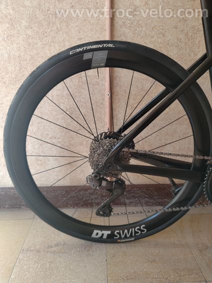 Roue carbone DTswiss arc 1600 profil 45mm - 2
