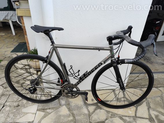 Vélo route titane 