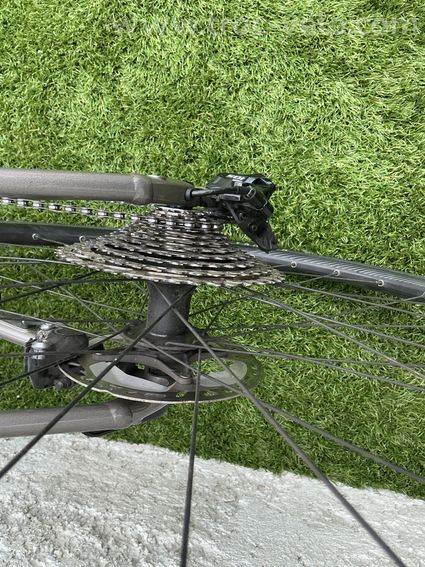 Vélo Giant road e 2 année 2023 + Taille XL batterie additionnelle neuve très bon etat - 3