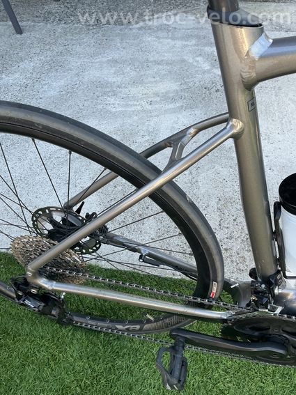 Vélo Giant road e 2 année 2023 + Taille XL batterie additionnelle neuve très bon etat - 6