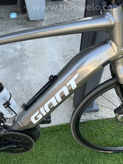 Vélo Giant road e 2 année 2023 + Taille XL batterie additionnelle neuve très bon etat - 7