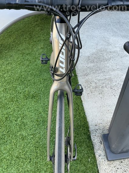 Vélo Giant road e 2 année 2023 + Taille XL batterie additionnelle neuve très bon etat - 8