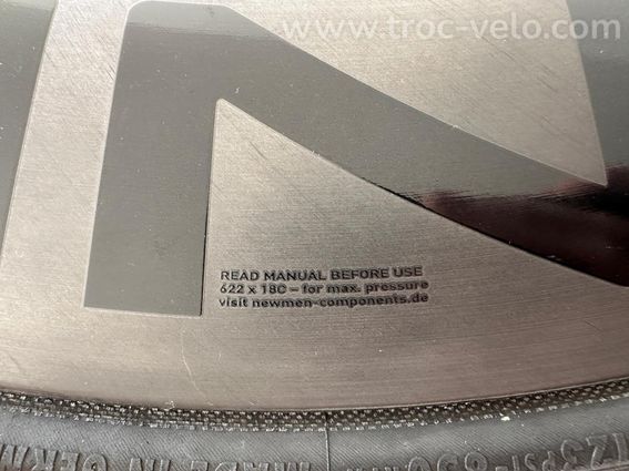 Paire de roues carbone NEWMEN Advanced SL R.80 Streem – 80 mm – Disque - 9