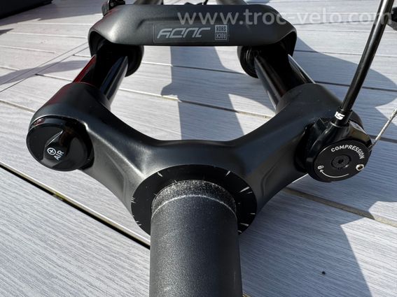Fourche Rockshox Judy Gold RL 29'' 100 mm Commande Oneloc Boost 15x110 mm Pivot 155 mm - Neuve - 3
