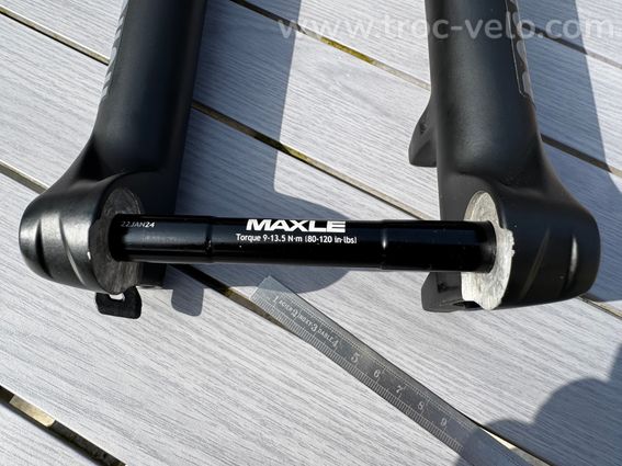Fourche Rockshox Judy Gold RL 29'' 100 mm Commande Oneloc Boost 15x110 mm Pivot 155 mm - Neuve - 6