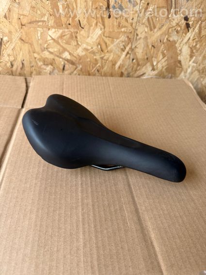 Selle Décathlon neuve