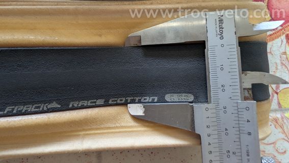 Pneu Pirelli neuf  - 3