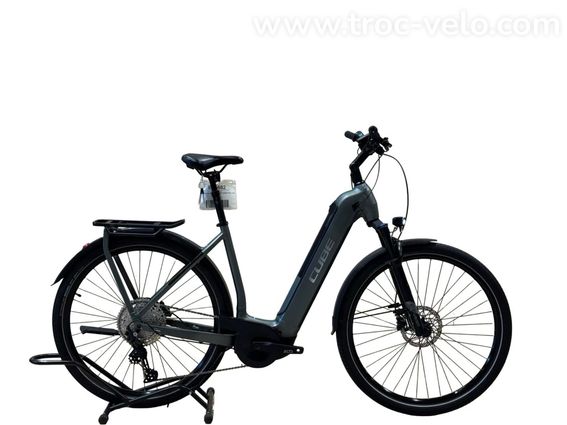 Cube Kathmandu Hybrid Pro 750 Vélo électrique Shimano Deore 2024