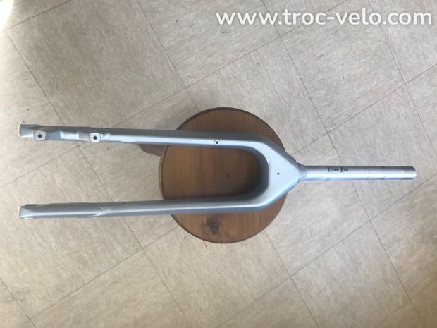 Fourche alu rigide pour VAE - 2