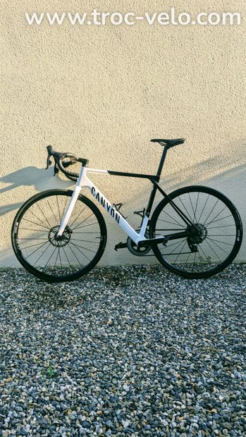 Canyon Ultimate CF SL 7 eTap - 1