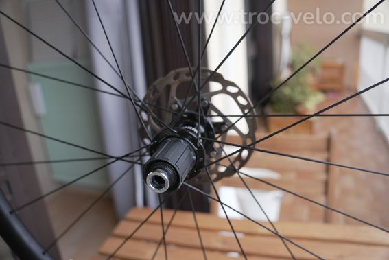 Paire de roues carbone Shimano C32 - 4