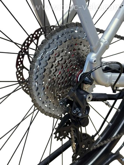 Cube Touring Hybrid Pro 625 Vélo électrique Shimano Deore 2023 - 15