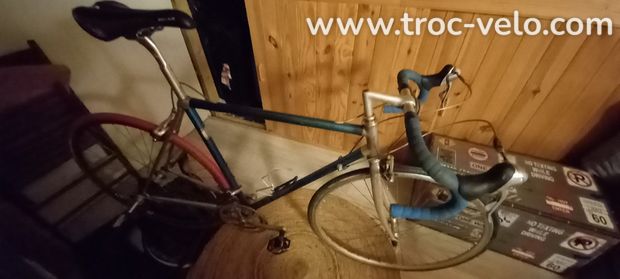 Vélo route avec home trainer  - 1