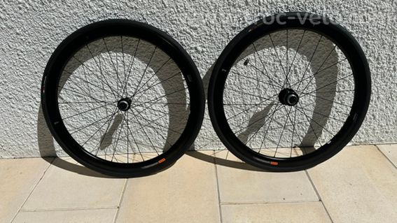 Jantes Giant SLR1 , etat neuf , avec pneus Bontrager - 2
