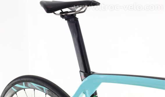 Produit Reconditionne    Bianchi Oltre Xr3 Di2 11v    Bleu   Velo De Route   Tres Bon Etat - 8