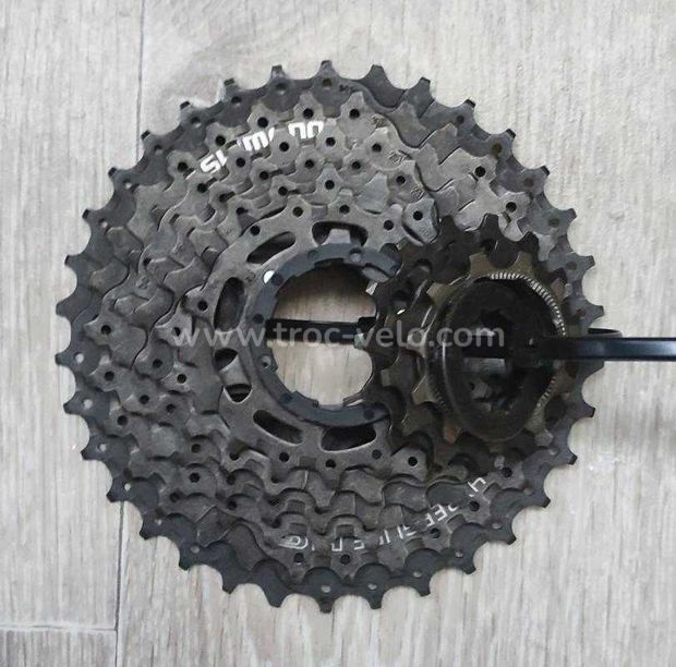 Cassette shimano 9v neuve - 1