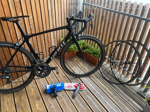 Giant TCR Advanced Pro 1 + équipements - 2