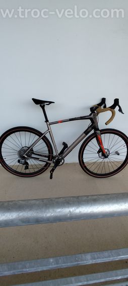 Gravel argon 18 dark matter taille M rival axs état neuf
