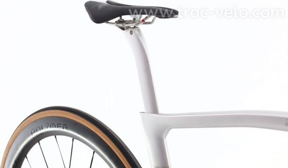 Produit Reconditionne    Pinarello Dogma F Di2 12v    Gris   Velo De Route   Tres Bon Etat - 8