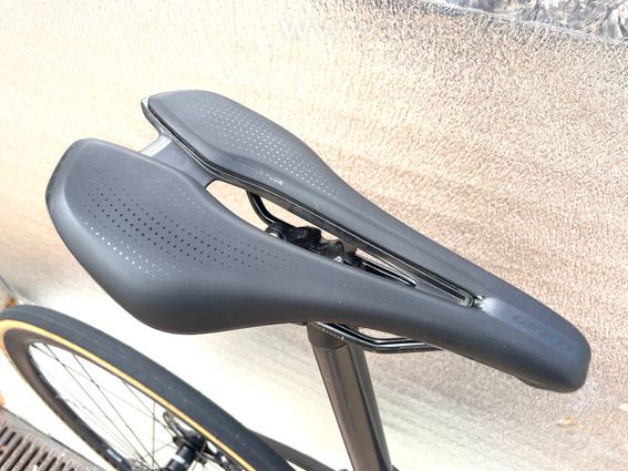 GIANT DEFY ADVANCED PRO 2 Modèle 2022 Taille M – Anthracite - Carbone - 9