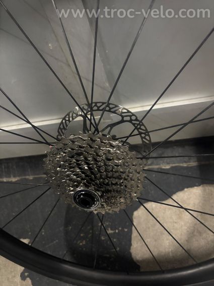 Roue carbone DT Swiss PRC 1650 35mm  - 4