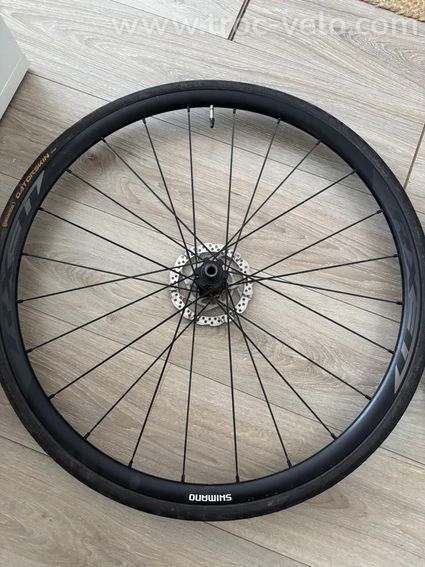 Paire de roues Shimano WH-RX010 Disc + disques + pneus Continental Gatorskin - 4