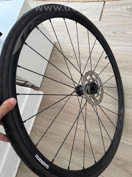Paire de roues Shimano WH-RX010 Disc + disques + pneus Continental Gatorskin - 5