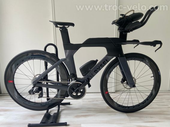 Vélo triathlon Van Rysel XCR TRI Rival AXS, 900 km, révisé