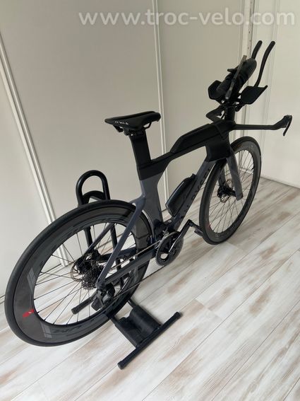 Vélo triathlon Van Rysel XCR TRI Rival AXS, 900 km, révisé - 2