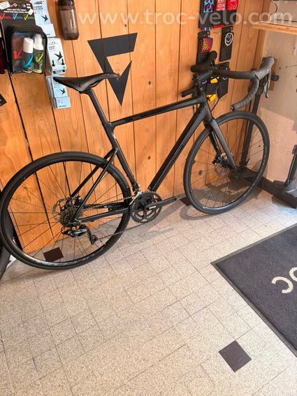 Vélo route Cannondale Taille ML Excellent état - 2