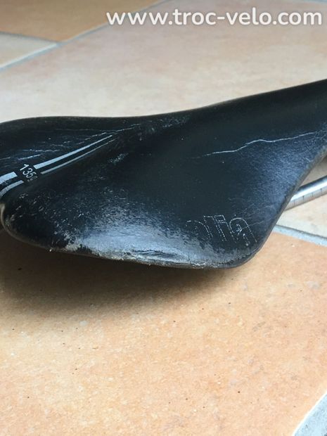 Vends une selle SELLE ITALIA SLR 135g. - 4