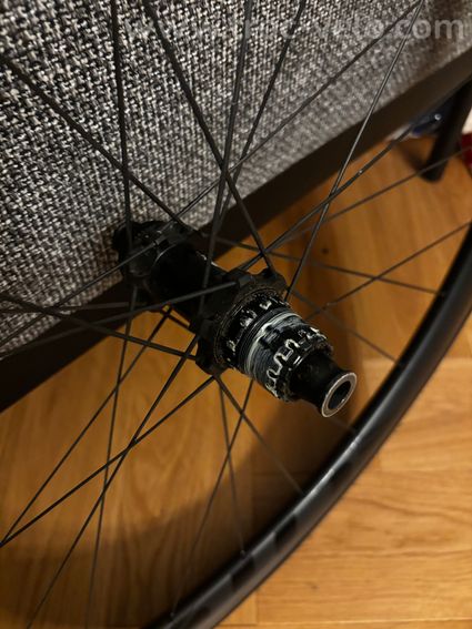 Paire roues carbone Elite Wheels 40mm - 4