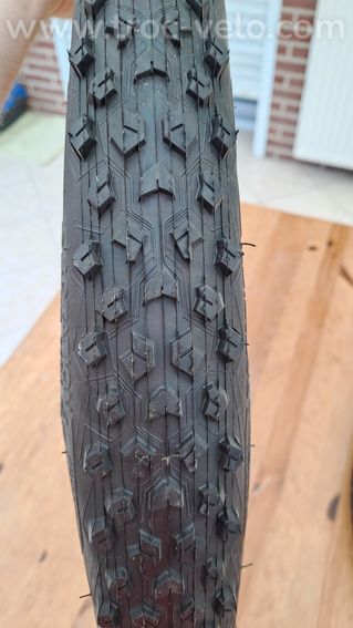 LOT Pneus Hutchinson taipan 29 2.10 neufs - 2