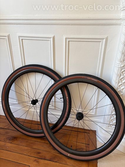 Paire de roues Newmen G34 carbone NEUVES