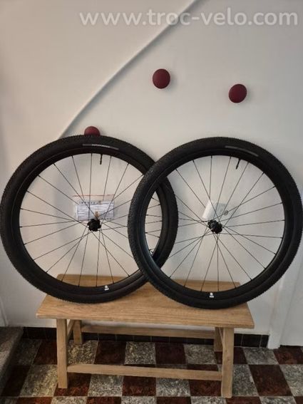 Paire de roue Carbone Specialized Roval Terra