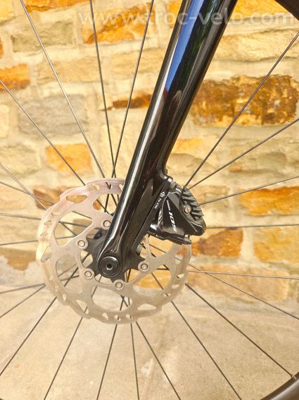 đŽ SPECIALIZED ROUBAIX SPORT â CARBONE â SHIMANO 105 - 15