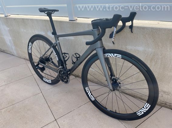 Vélo route carbone ENVE Melee – SRAM Red AXS + capteur puissance – Roues ENVE SES 3.4 - 3