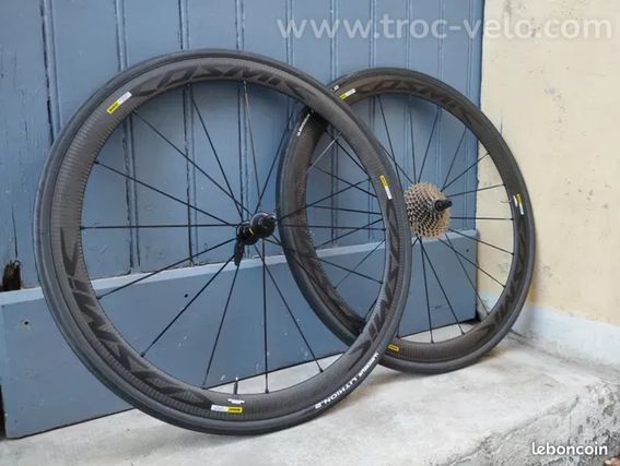 Roues carbone Mavic Cosmic 40 à pneus, vélo route course - 2